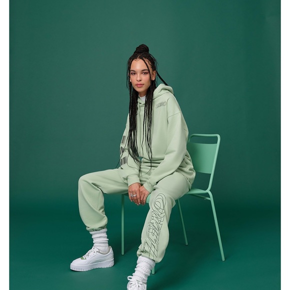 THE MAYFAIR GROUP HOODIE SET - Picture 4 of 7